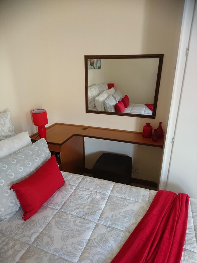 Chanelle Self Catering Bloemfontein Luaran gambar