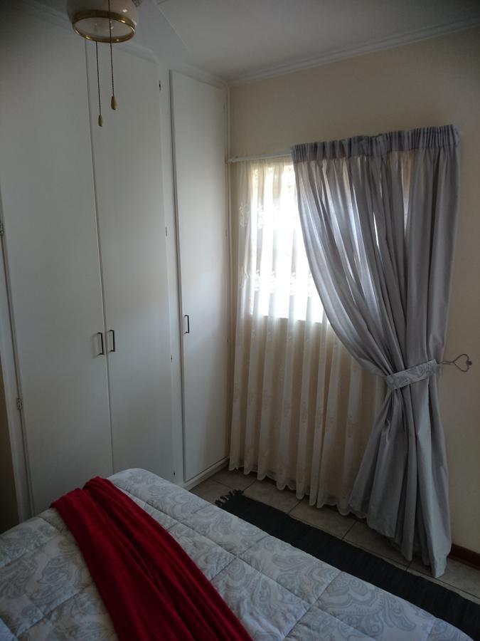 Chanelle Self Catering Bloemfontein Luaran gambar